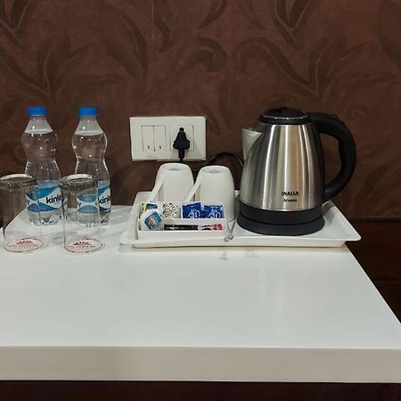 Hotel Casaya Inn Chinhat 外观 照片