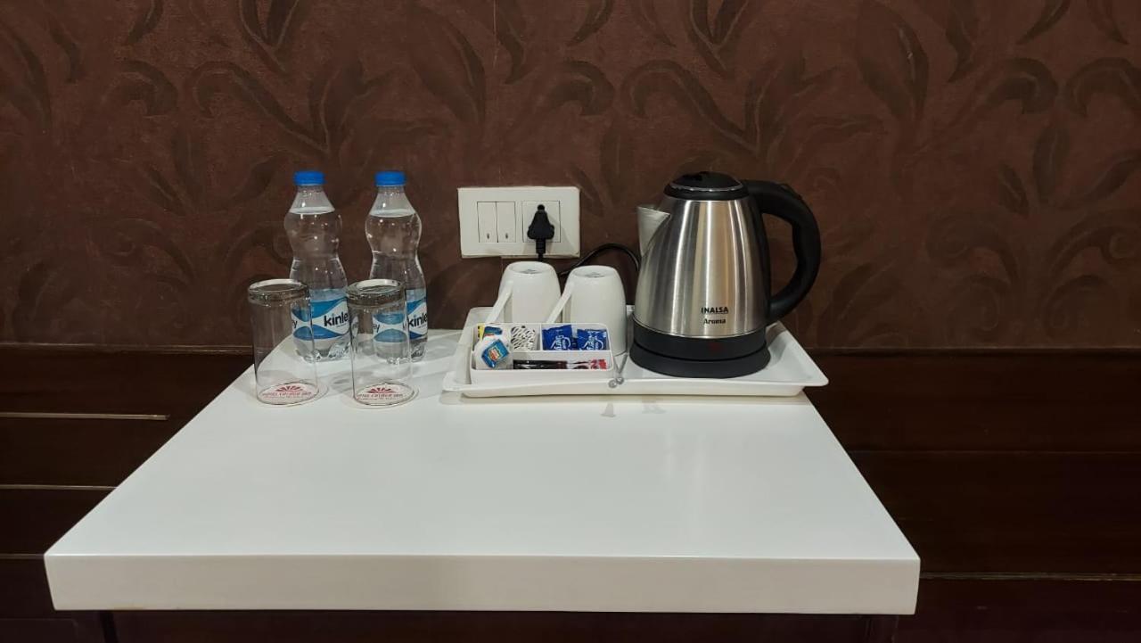 Hotel Casaya Inn Chinhat 外观 照片
