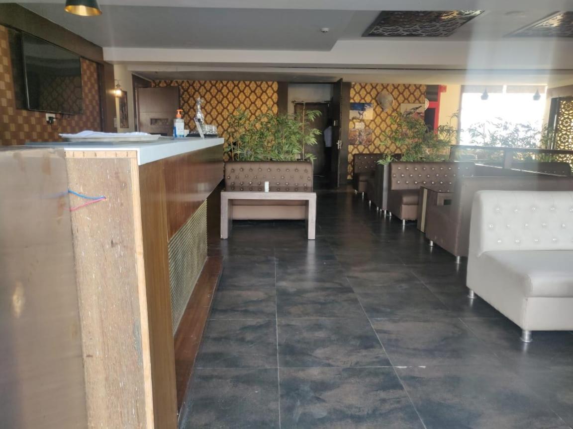 Hotel Casaya Inn Chinhat 外观 照片