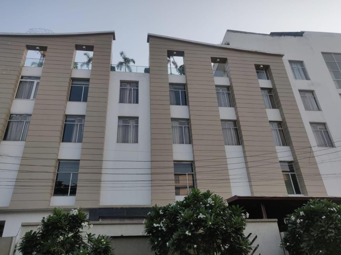 Hotel Casaya Inn Chinhat 外观 照片