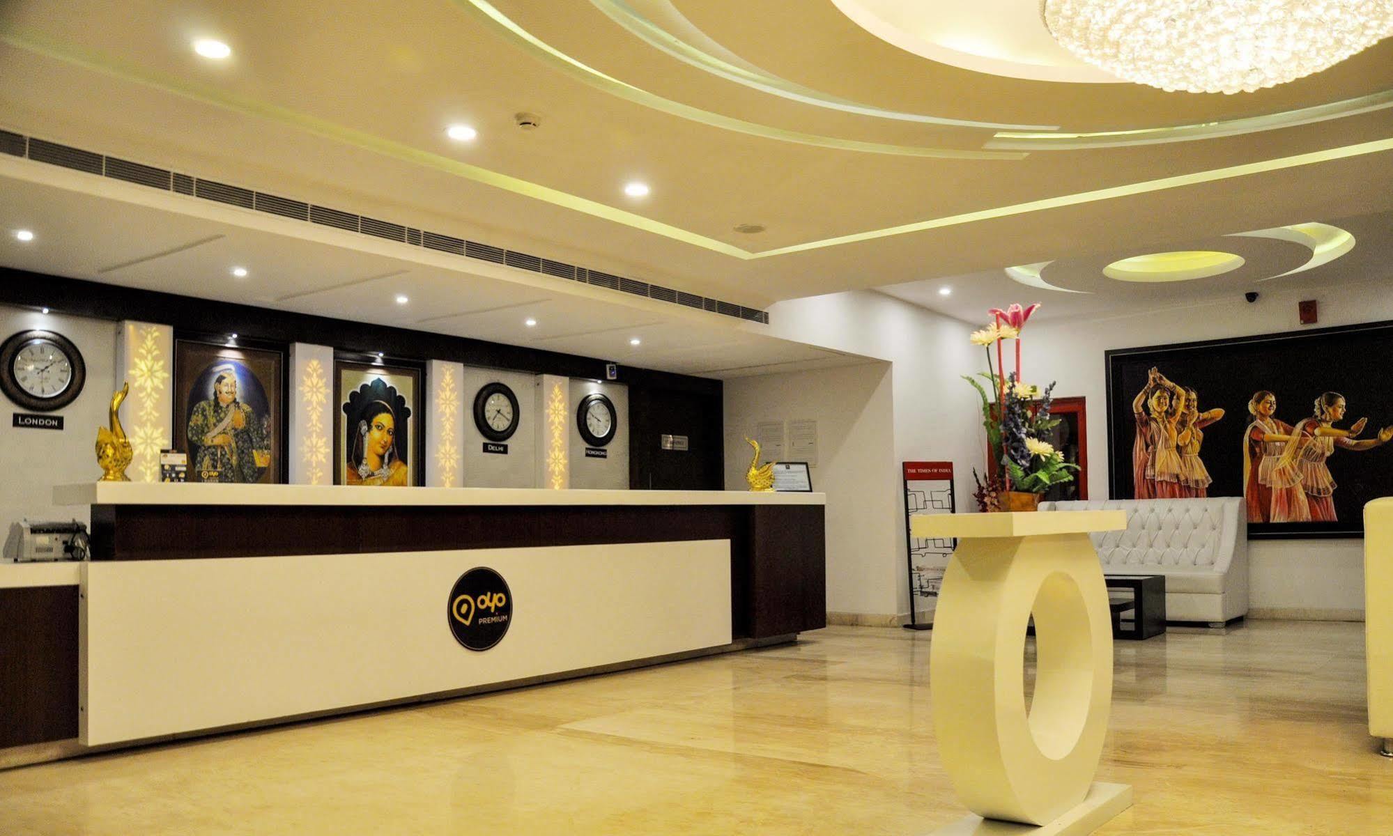Hotel Casaya Inn Chinhat 外观 照片