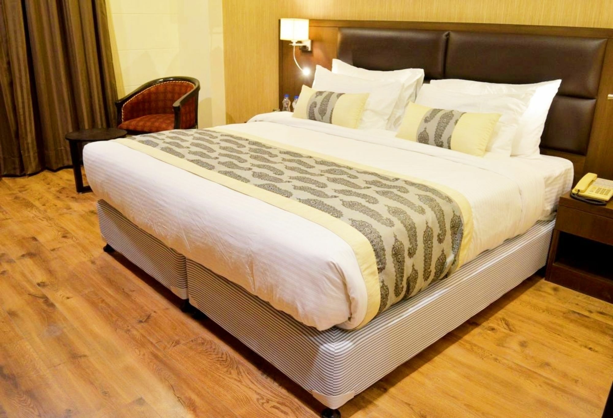 Hotel Casaya Inn Chinhat 外观 照片