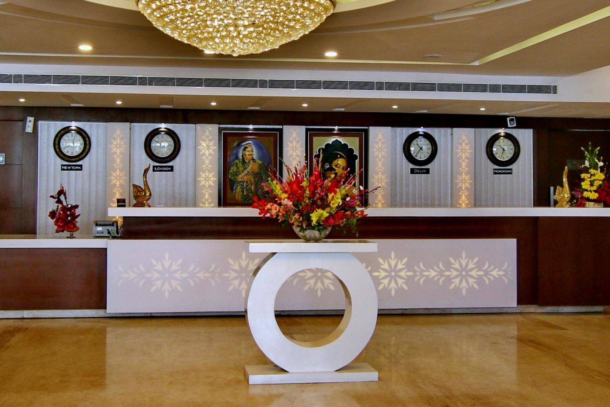 Hotel Casaya Inn Chinhat 外观 照片
